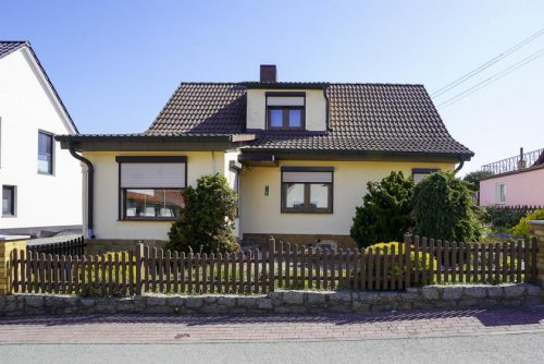 Taucha (Landkreis Nordsachsen) Immobilien Charmantes EFH mit Garage, Nebengeb. u. Grundstück in einer idyllischen sowie grünen Oase v. Taucha Haus kaufen