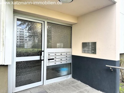 Köln Immobilien Wohnung mit Balkon u. Tiefgaragenstellplatz in Porz zu verkaufen Wohnung kaufen