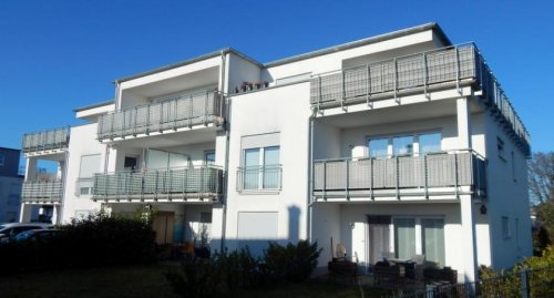 Losheim am See Wohnungsanzeigen *RESERVIERT* Neuwertige Wohnung mit 2 ZKB mit Terrasse, Gartenanteil und PKW-Stellplatz zu verkaufen! Wohnung kaufen