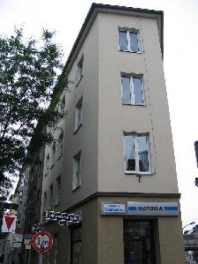 Düsseldorf Immobilien Großzügig geschnittene und neu sanierte 3 Zimmer Wohnung mit Tageslicht Wannen-Bad Wohnung mieten
