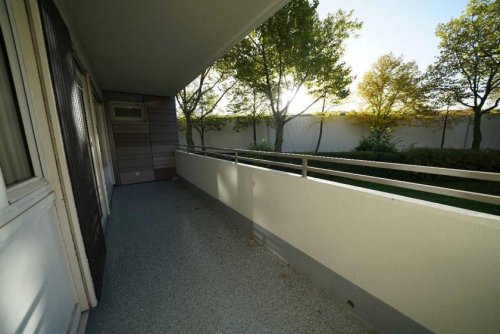 Ratingen Immobilien Ratingen-Ost: Großzügige 3-Zimmer-Wohnung mit Balkon und guter ÖPNV-Anbindung Wohnung mieten