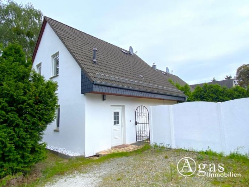 Berlin Schönes Einfamilienhaus mit 3,5 Zimmern, Terrasse, Garten und Einbauküche in Staaken Haus 