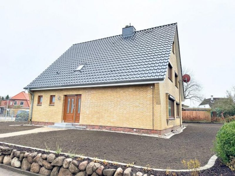 Heide Ihr neues Zuhause oder Gewerbestandort: Stilvoll modernisiertes Einfamilienhaus mit vielen Extras Haus 