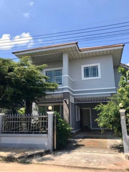 Nakhonratchasima 2-geschossige Villa Pandingthon in Nakhonratchasima, Naimuang Haus 