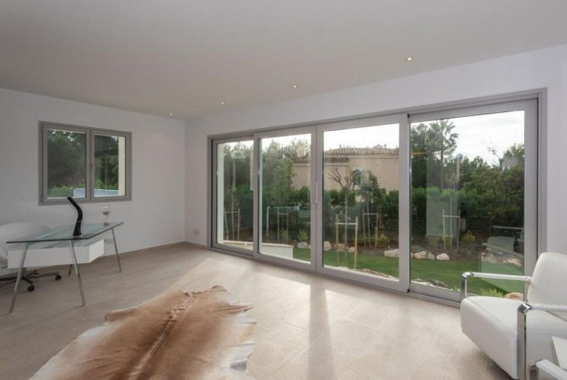 Santa Ponsa, Calvia Wunderschöne neu erbaute Villa in einer der besten Gegenden Mallorcas Haus kaufen