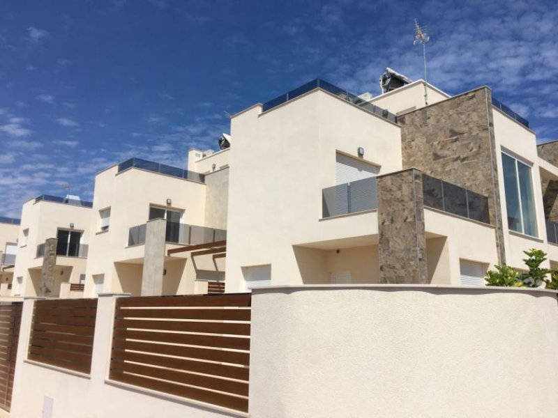 Nähe Torrevieja und La Mata Villen mit Meerblick und wenige Meter zum Strand Haus kaufen