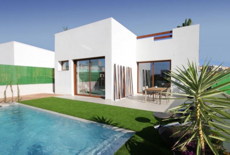 Nähe Torrevieja Exklusive Villa in bestechlicher Lage Haus kaufen