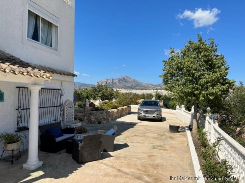 Busot ***Finca mit einem großen Grundstück mit Panorama- Küsten- und Bergblick*** Haus kaufen