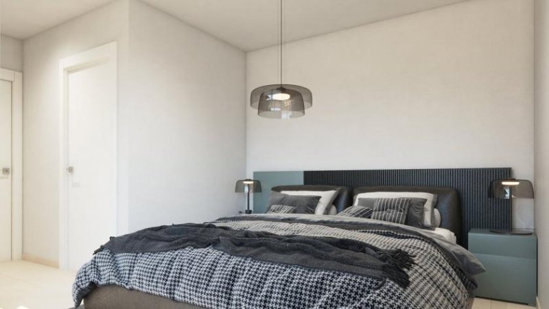 Torrevieja Doppelhaushälften mit 3 Schlafzimmern, 3 Bädern, Dachterrasse, Kfz-Stellplatz, Gemeinschaftspools und beheizten Whirlpools