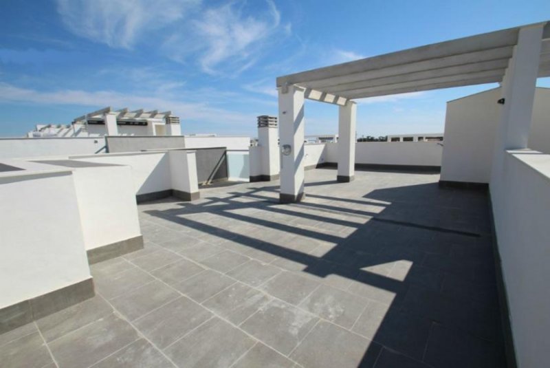 Torrevieja Moderne 4-Zimmer-Penthouse-Wohnungen in abgeschlossener Anlage mit Gemeinschaftspool Wohnung kaufen