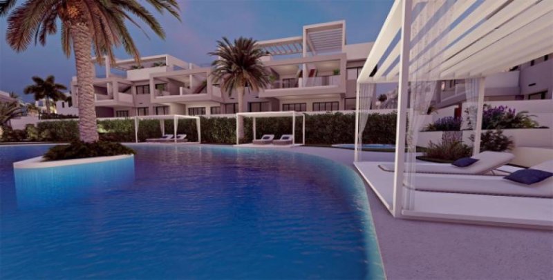 Torrevieja Obergeschoss-Wohnungen mit 2 Schlafzimmern, 2 Bädern, Dachterrasse, optionalem Tiefgaragenstellplatz und Gemeinschaftspool