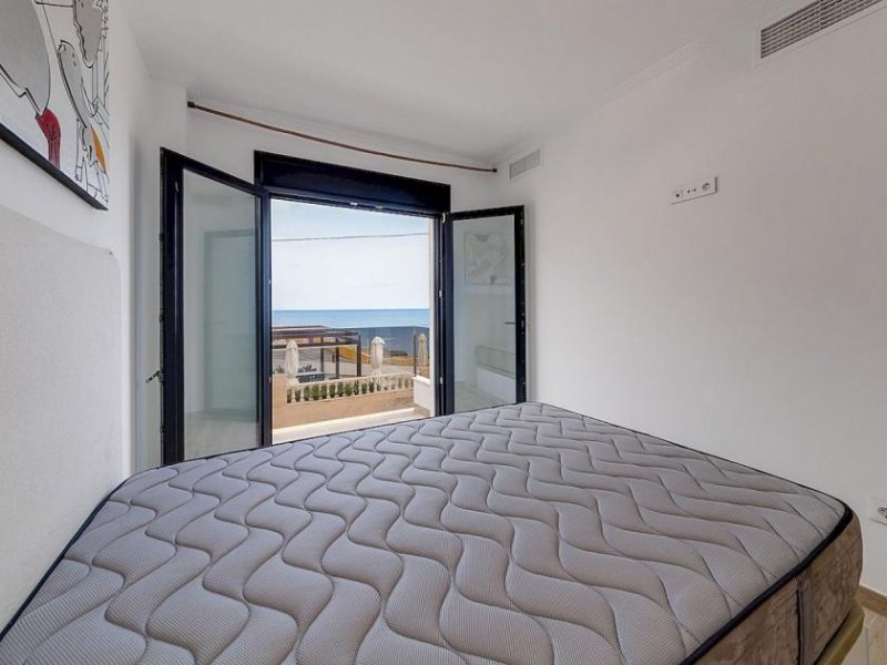 Torrevieja Einzigartige geräumige Villa in erster Meeres-Linie mit atemberaubenden Ausblick Haus kaufen