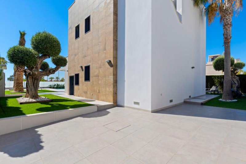 Dehesa de Campoamor Schöne schlüsselfertige Villa, komplett möbliert, alles inklusive Haus kaufen