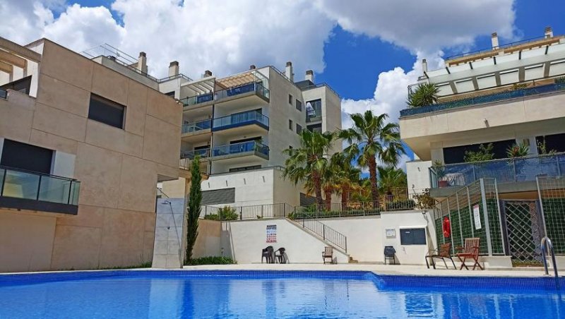 Orihuela Costa Appartements mit 3 Schlafzimmern, 2 Bädern, Vorinstallation Klimaanlage, Gemeinschaftspool und Fitnessraum Nähe Golfplatz