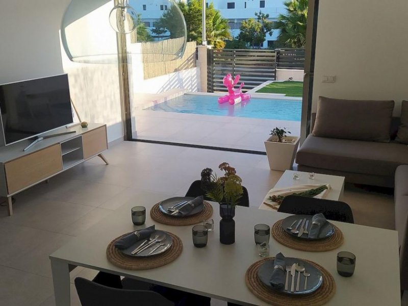 Orihuela Costa Großartige NEUBAU-Pool-Villa in Villamartin mit zusätzlicher Dachterrasse Haus kaufen