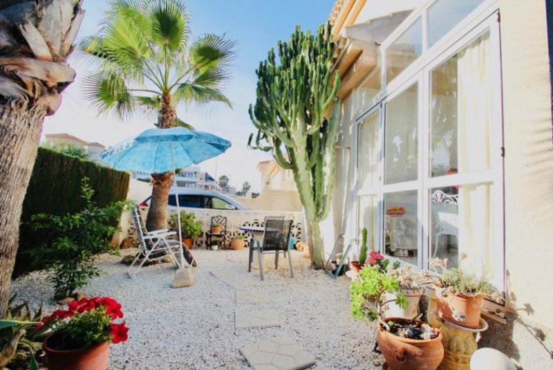 Orihuela Costa Reiheneckhaus mit 3 Schlafzimmern in Playa Flamenca Haus kaufen