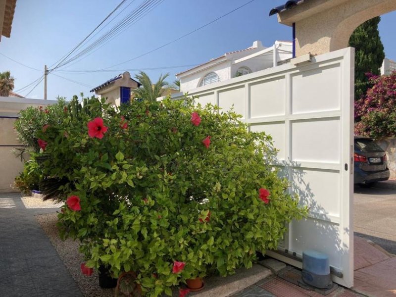 San Miguel de Salinas Geräumige freistehende Villa mit Garage Haus kaufen