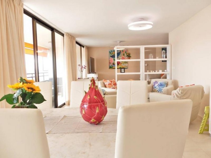 El Campello Penthouse in bester Lage am Campello Strand mit 3 Schlafzimmern, 2 Bädern und Terrasse und Garage Wohnung kaufen