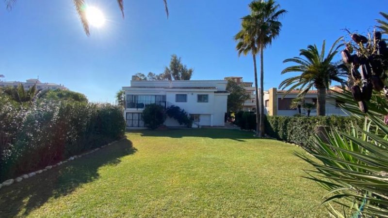 Denia ***Aufwendig und geschmackvoll renovierte Villa in 1. Meerlinie mit 2 Wohneinheiten und direktem Strandzugang*** Haus kaufen