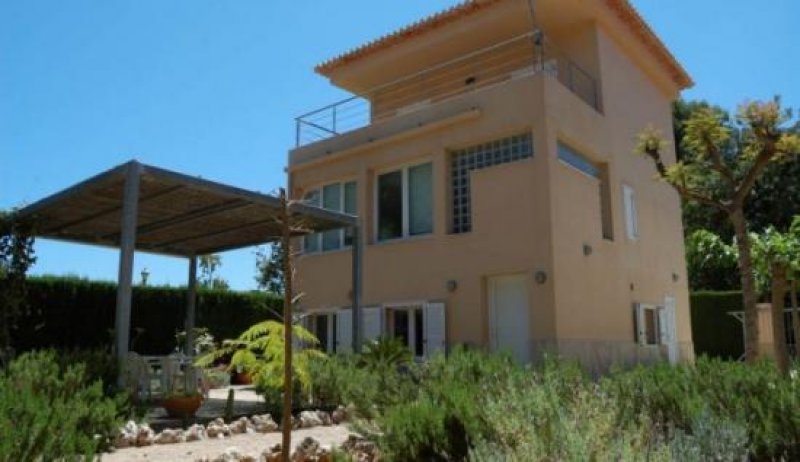 Denia Chalet in gruener Zone in Las Rotas, 350m vom Strand Haus kaufen