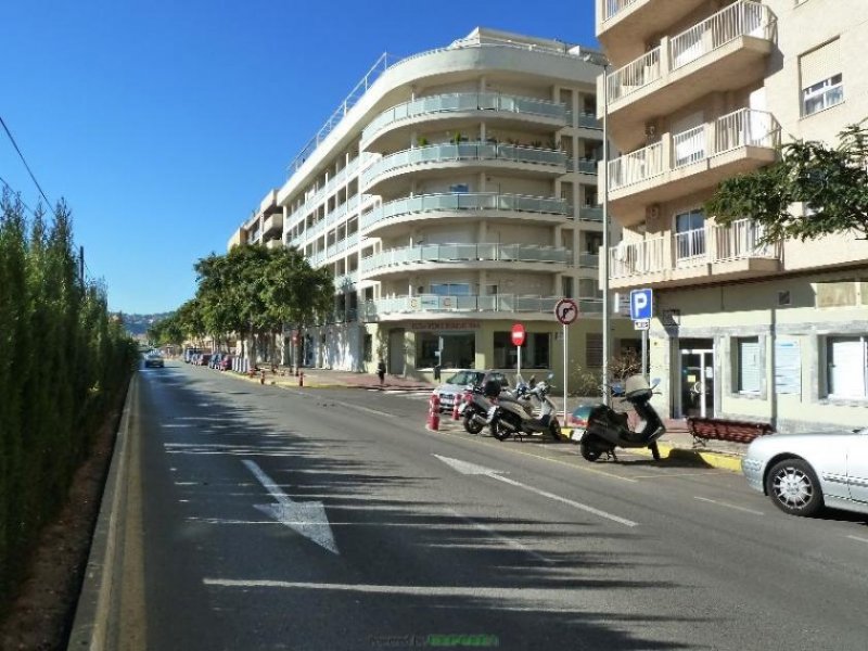 Denia Grosse Geschäftslokal mit vielen Möglichkeiten in guter Lage Gewerbe kaufen