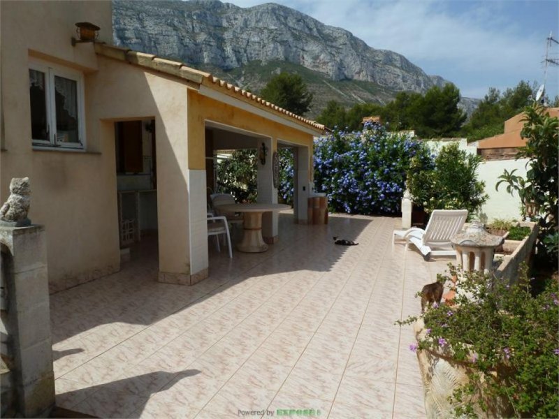 Denia Kleines spanisches Haus in sonniger Lage Haus kaufen