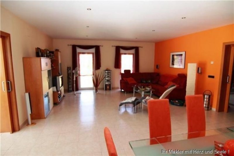 Denia ***Luxuriöse Villa mit Privatpool und Garage in bevorzugter Wohnlage*** Haus kaufen