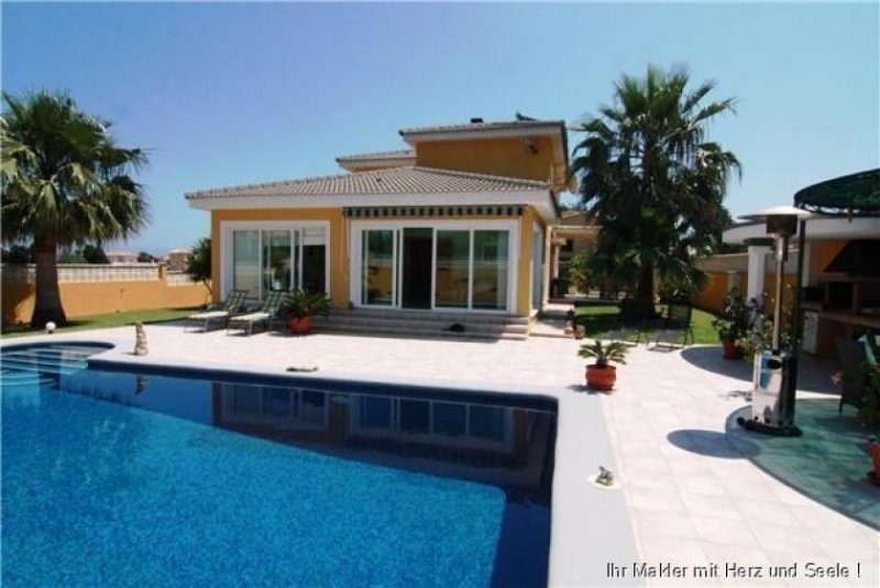 Denia ***Luxuriöse Villa mit Privatpool und Garage in bevorzugter Wohnlage*** Haus kaufen