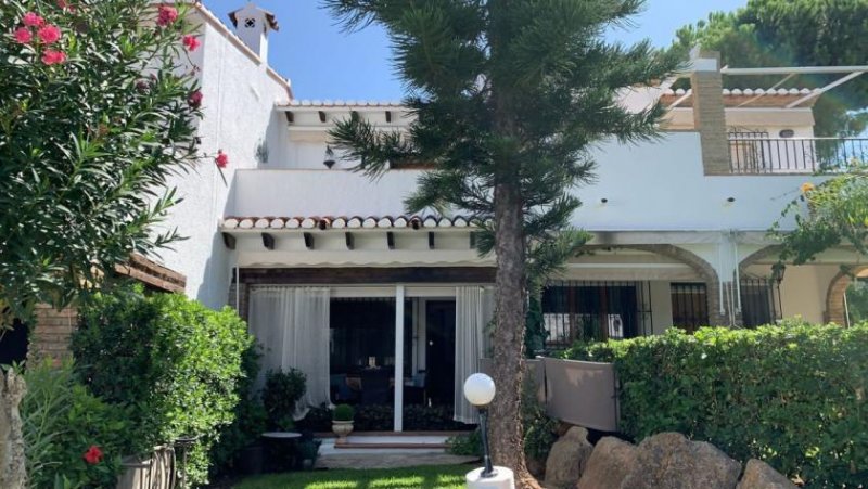 Denia ***Mediterranes Reihenmittelhaus in gepflegter Wohnanlage***, nur wenig Minuten bis zum Meer von Denia Haus kaufen