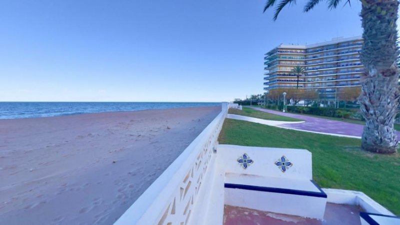 Denia Schönes Appartement direkt am Meer mit Abstellraum und Stellplatz in toller Anlage. Wohnung kaufen