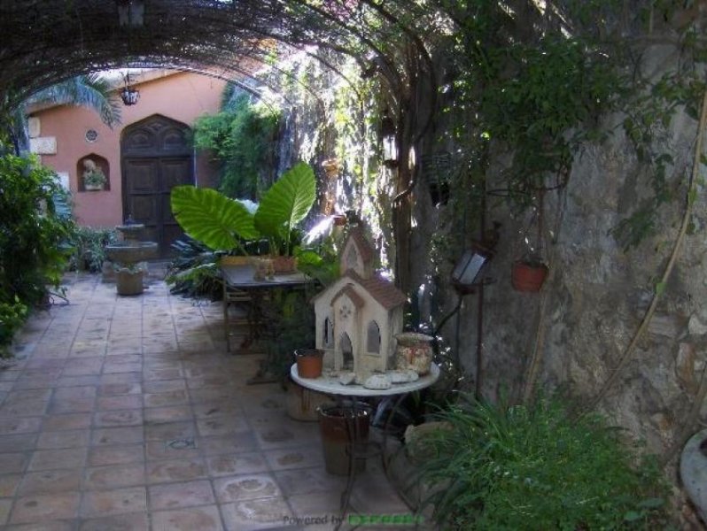 Denia Schönes Stadthaus mit schönem Patio und viel Charakter Haus kaufen