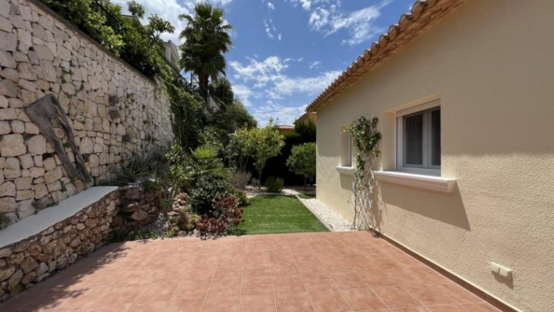 Denia Stadtnaher, Neubau mit 2 Schlafzimmern und Gemeinschaftspool in herrlicher Aussichtslage in Denia Haus kaufen