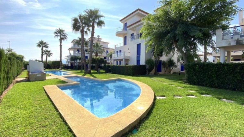 Denia Super ausgestattetes Penthouse mit Gemeinschaftspool, 3 Terrassen, Aufzug, Stellplatz, Keller, nur 200 Meter vom Meer entfernt.