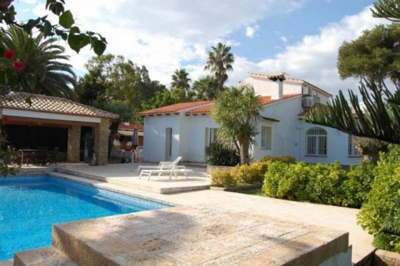 Denia TOP - ebenerdige Villa in Denia zu verkaufen Haus kaufen