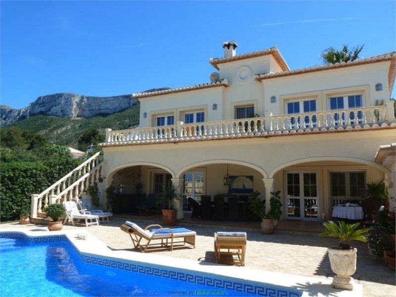 Denia Wunderschöne stilvolle Designer-Villa mit viel Ambiente und Meerblick Haus kaufen