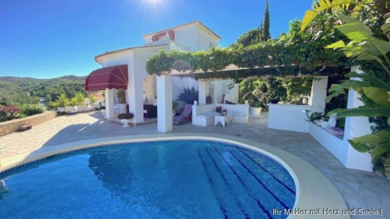 Denia ***Wunderschöne Villa mit Ibizaflair, Pool, Meersicht, Fußbodenheizung, Isolierglasfenster u.v.a.m.*** Haus kaufen