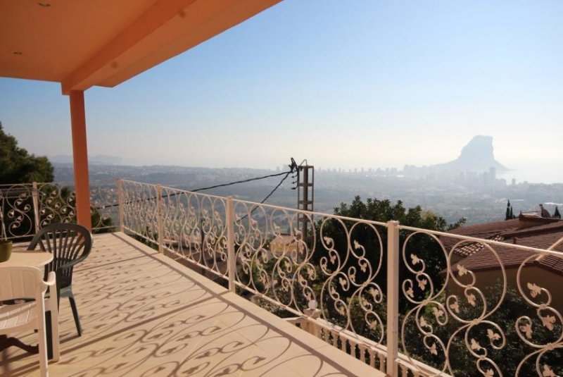 Calpe Schöne und sehr geräumige Villa, mit weitem Blick auf Calpe und den berühmten Ifach-Felsen Haus kaufen