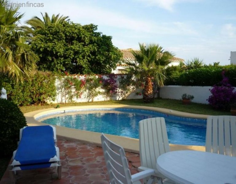 Javea Xabia freistehende 140qm Villa, 3 Schlafzimmer, 2 Badezimmer, Ess-Zimmer, Pool, Heizung, Grundstück 760qm Haus kaufen