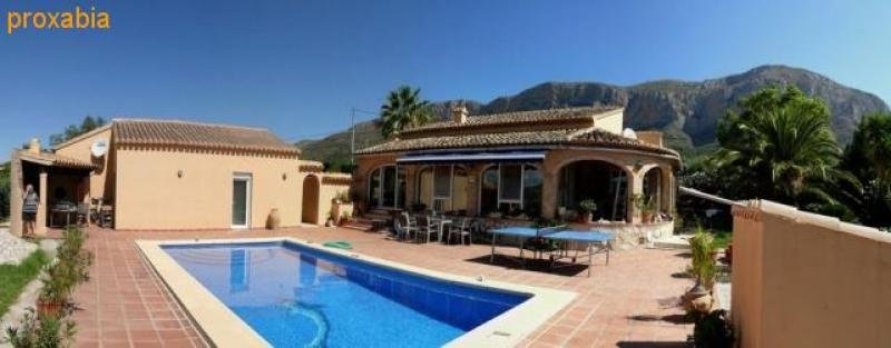 Jávea Campo PREISSENKUNG !!! PROVISIONSFREI !!! 276qm Villa, Finca, 2 separate Wohneinheiten, 6 Schlafzimmer, Schwimmbecken, 1.860qm flaches