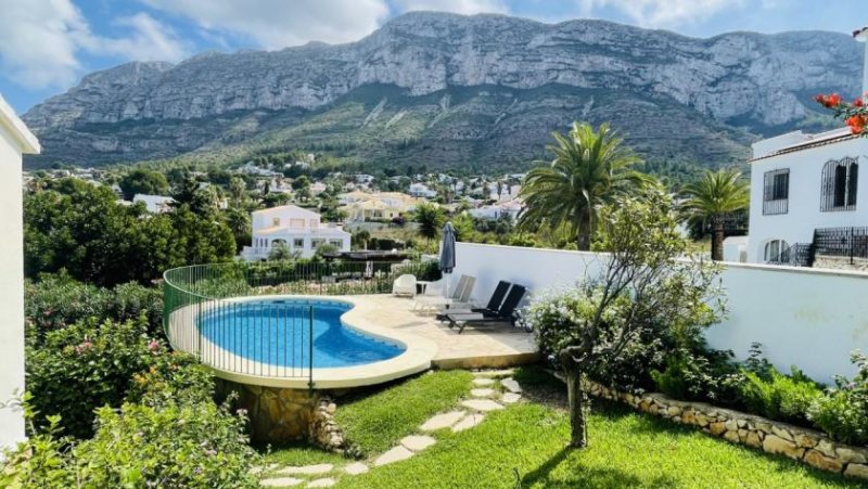 Denia Schöne Villa in sonniger Lage mit Meerblick, Pool, Garage, Carport, Heizung und vieles mehr! Haus kaufen