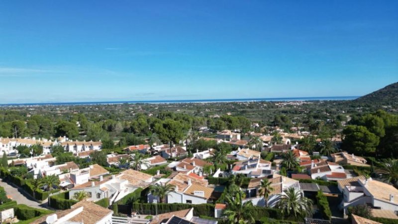 Denia Renovierungsbedürftige Villa mit riesigem Grundstück, 2 Garagen und herrlicher Aussicht in La Sella Haus kaufen