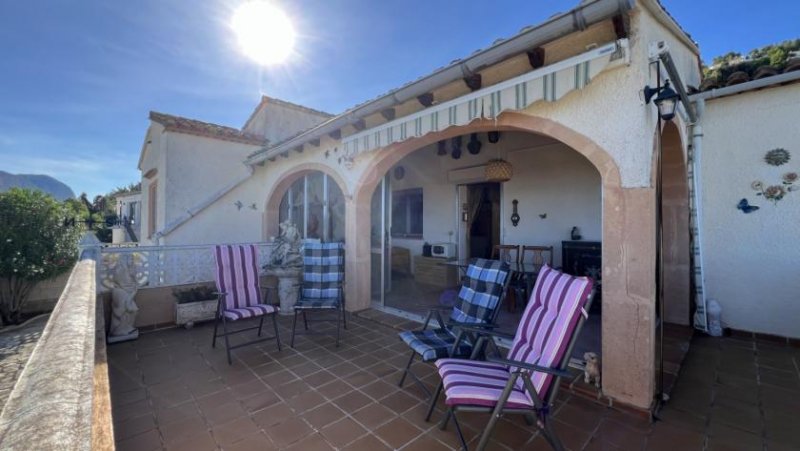 Denia Renovierungsbedürftige Villa mit riesigem Grundstück, 2 Garagen und herrlicher Aussicht in La Sella Haus kaufen