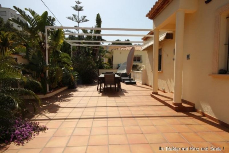 Pedreguer ***Villa für den perfekten Urlaub, mit Blick aufs Mittelmeer, 5 Schlafzimmer, sonnige Terrasse, Carport, Garten einfach zu Haus