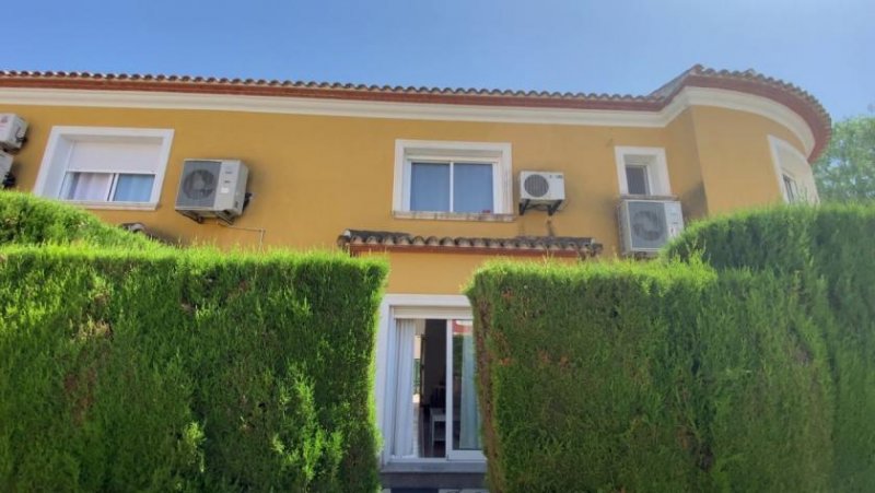 Els Poblets Gepflegtes Reihenhaus mit Terrasse und Gemeinschaftspool in Els Poblets Haus kaufen