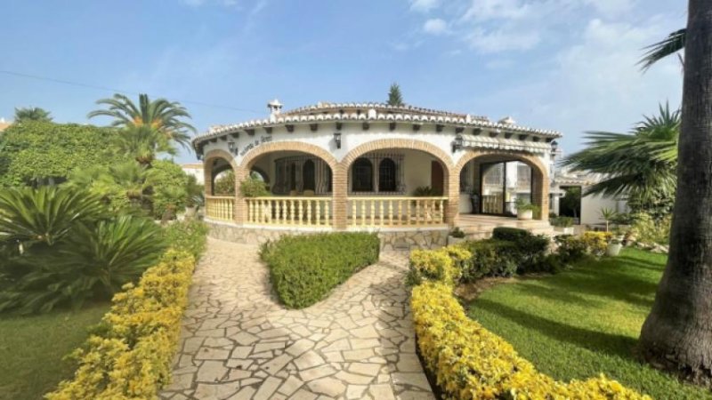 els Poblets Villa im typisch spanischen Stil, rustikal, mit großem Eckgrundstück, Zentralheizung, verglaster Innenhof, Klima, große BBQ,