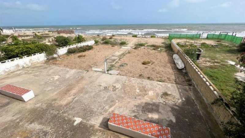 Denia Villa in 1. Meerlinie mit Strandzugang und 3 separaten Wohneinheiten. Haus kaufen