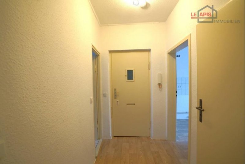 Leipzig ATTRAKTIVE 2-RWG MIT BALKON U. PKW-STELLPL. IN GRÜNER LAGE VON LPZ.-WAHREN Wohnung kaufen