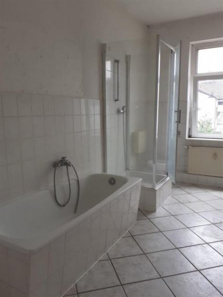 Leipzig Großzügige 2-Zimmer mit Wanne, Dusche und Blk. in guter Lage! Wohnung kaufen