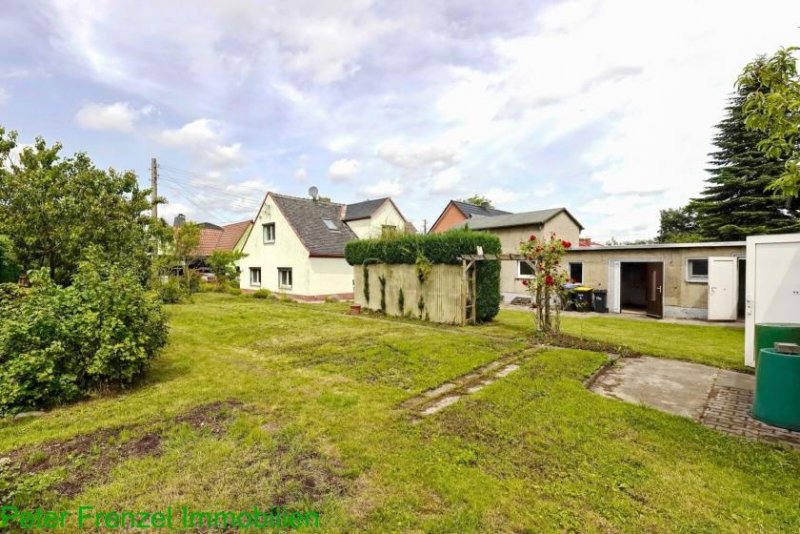 Parthenstein Einfamilienhaus - Garage + Nebengelass - auf großem Grundstück Haus kaufen