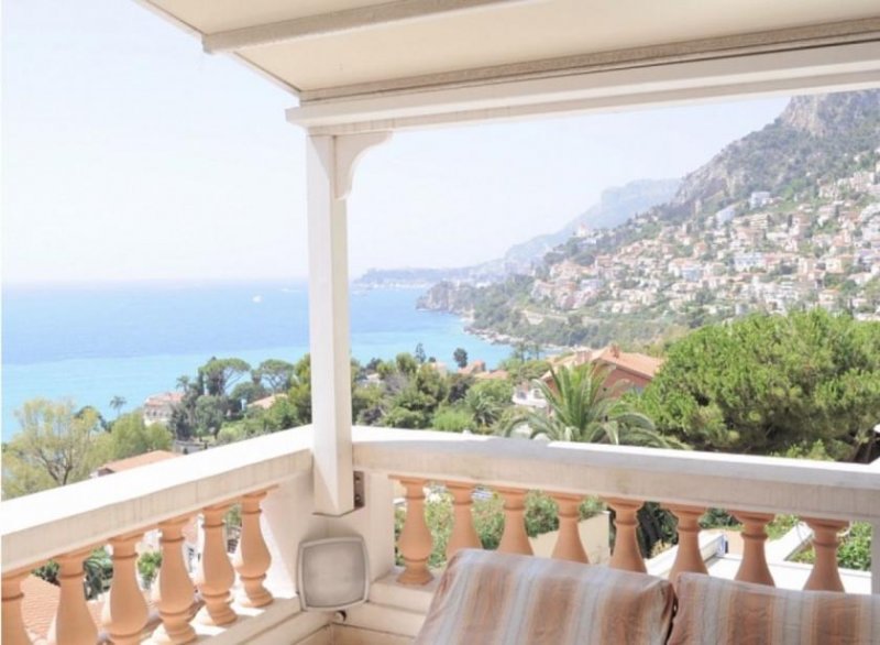 ROQUEBRUNE VILLA A ROQUEBRUNE CON PISCINA E VISTA MARE STUPENDA Haus kaufen